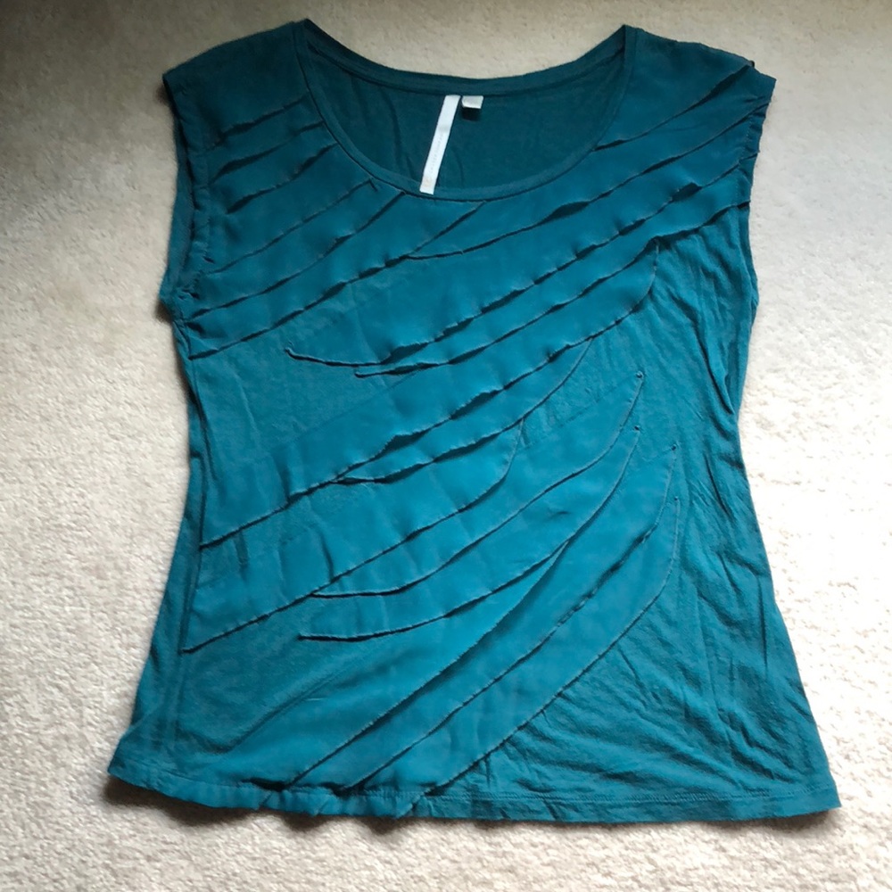 Lauren Conrad sleeveless ruffled tank top